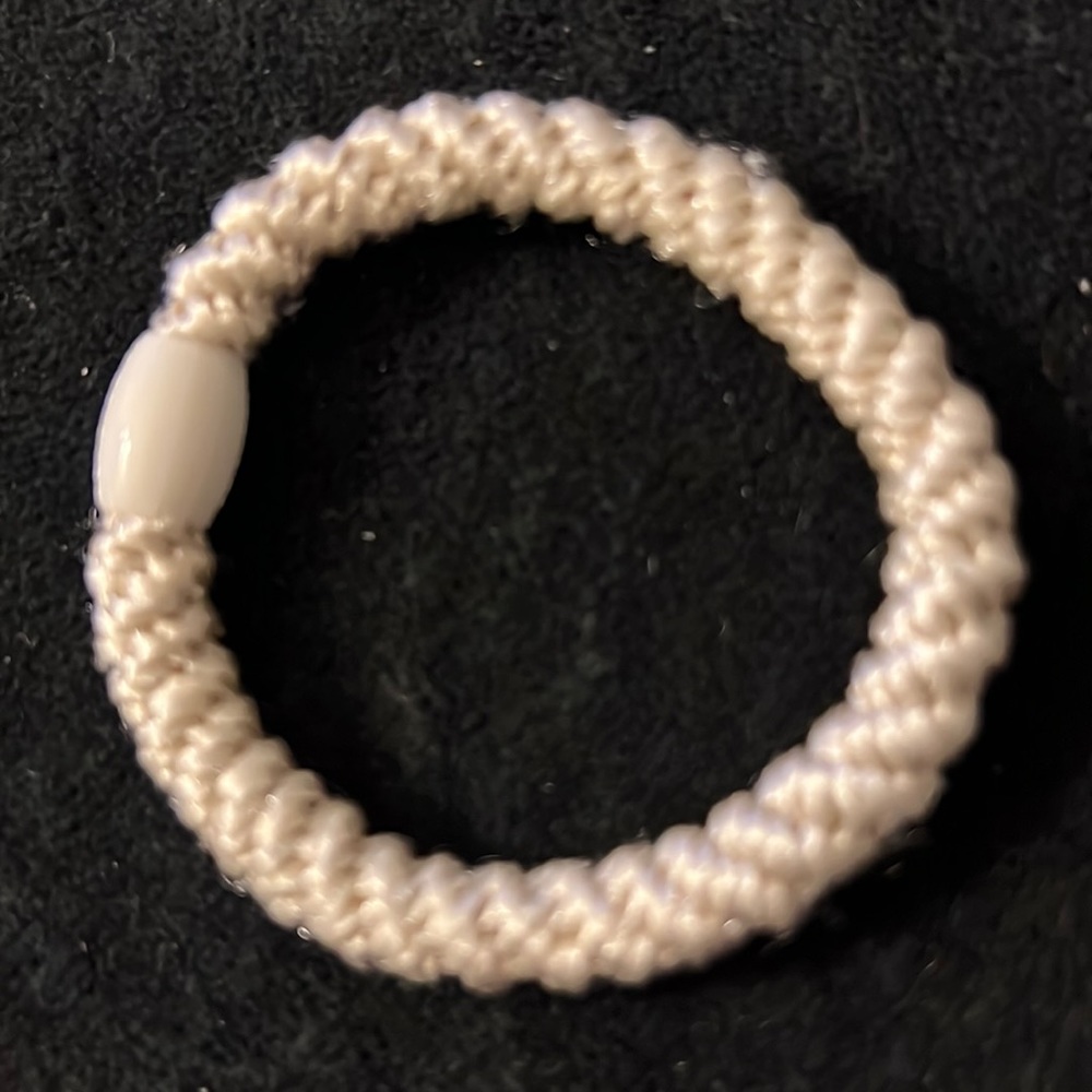 ⭐️ 5/$25 Cream soft rope like elastic with white stone casual beachy bracelet